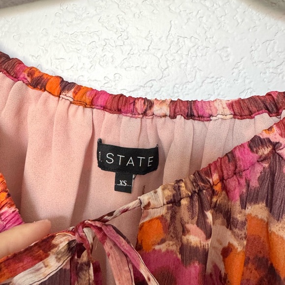 NWT floral blouse - Picture 3 of 4